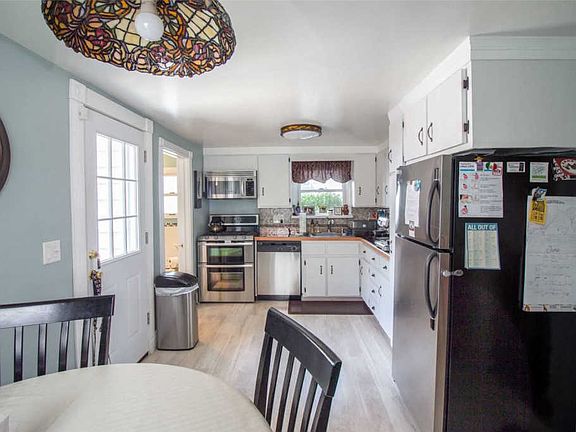 4th image of 28 Charles St #28