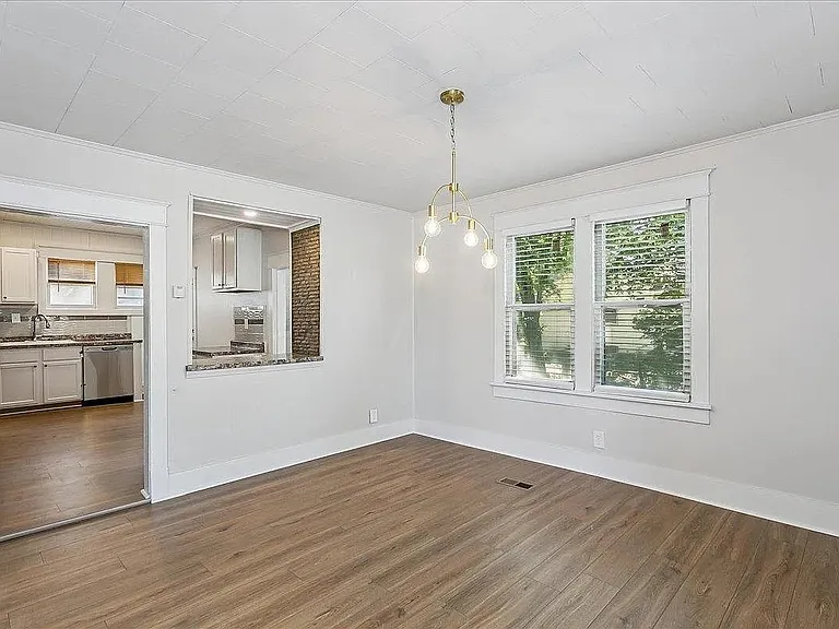 301 SW 3rd St #1 — Photo 7