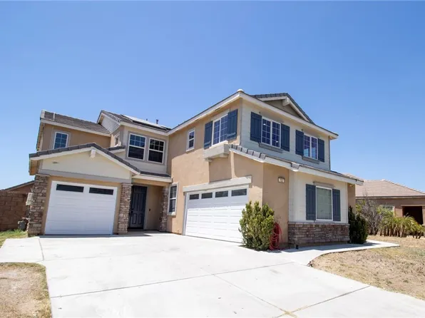 702 Suncup Cir, Hemet, CA 92543