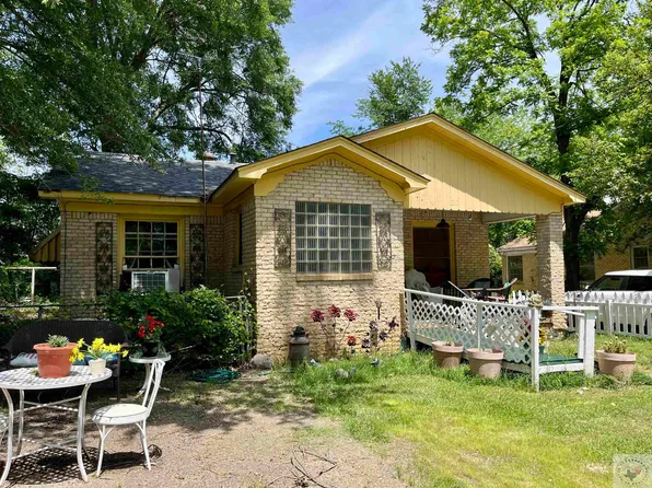 210 Pecan Ln, Atlanta, TX 75551