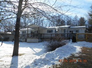 6837 E Stolberg Rd, Fountain, MI 49410