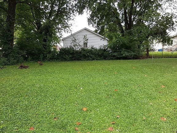 5th image of 3419 Eminence Blvd
