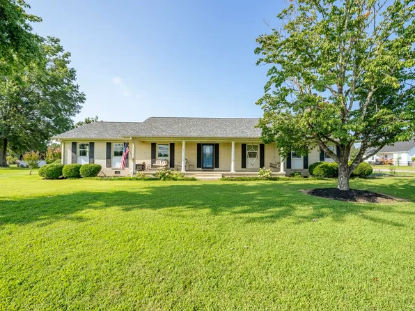 1150 Pinhook Dr, Savannah, TN 38372
