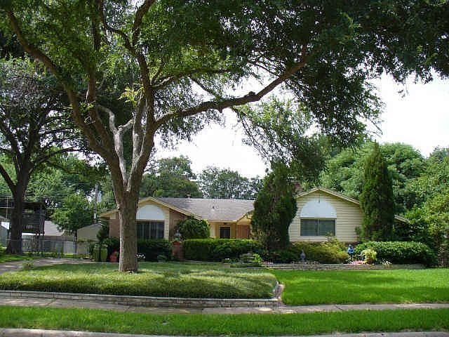 1st image of 817 Brookhurst Dr