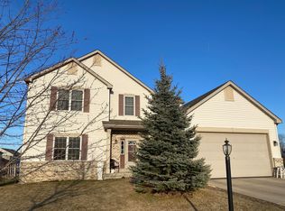N8340 Whippoorwill Rd, Ixonia, WI 53036