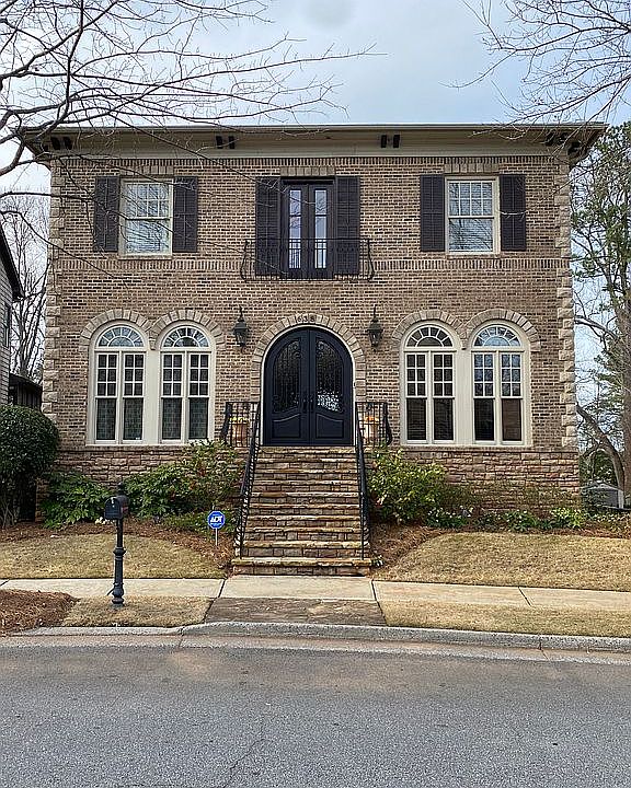 1st image of 638 Concord Lake Cir SE