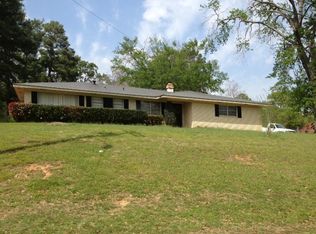 213 E Hillcrest St, White Oak, TX 75693