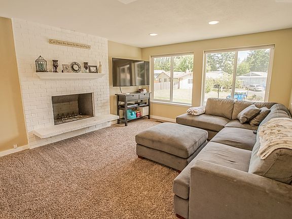 3rd image of 12202 86th Avenue Ct E