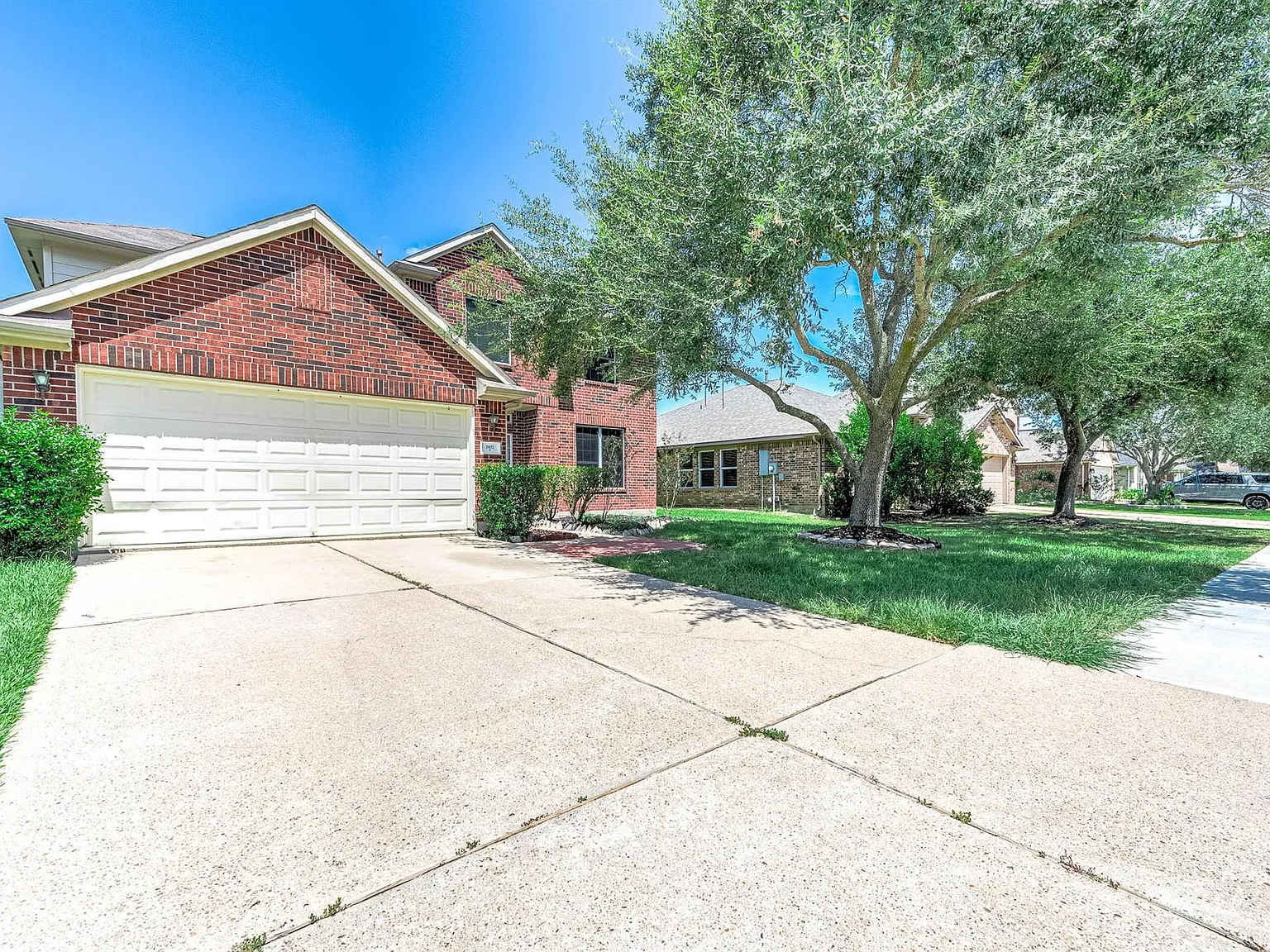 4 bed, 3.5 bath, 2830 sqft, $2,700 — Photo 2