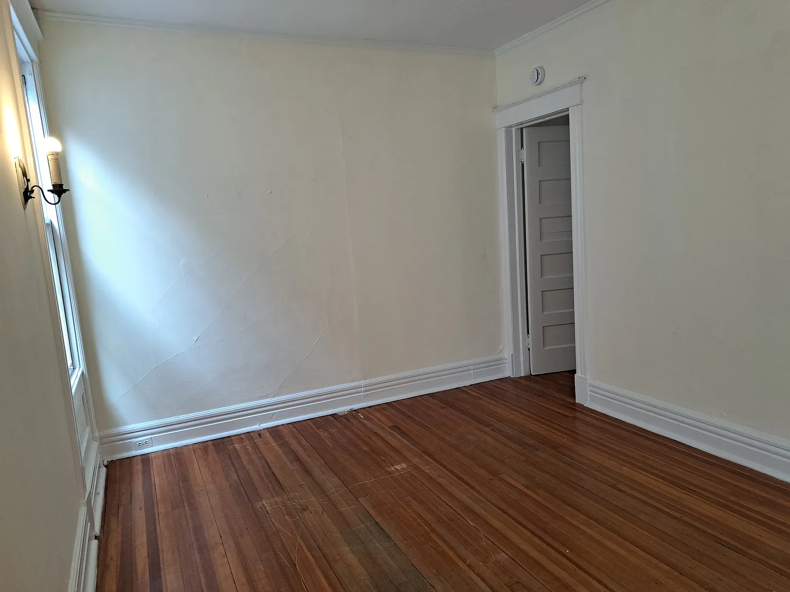 1 bed, 650 sqft, $1,200 — Photo 4