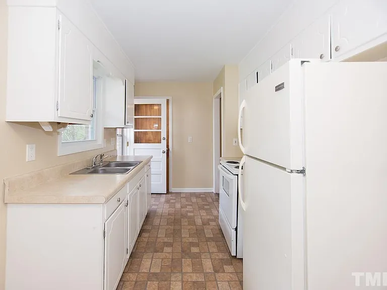 1026 Oakland Ave #1026 — Photo 9