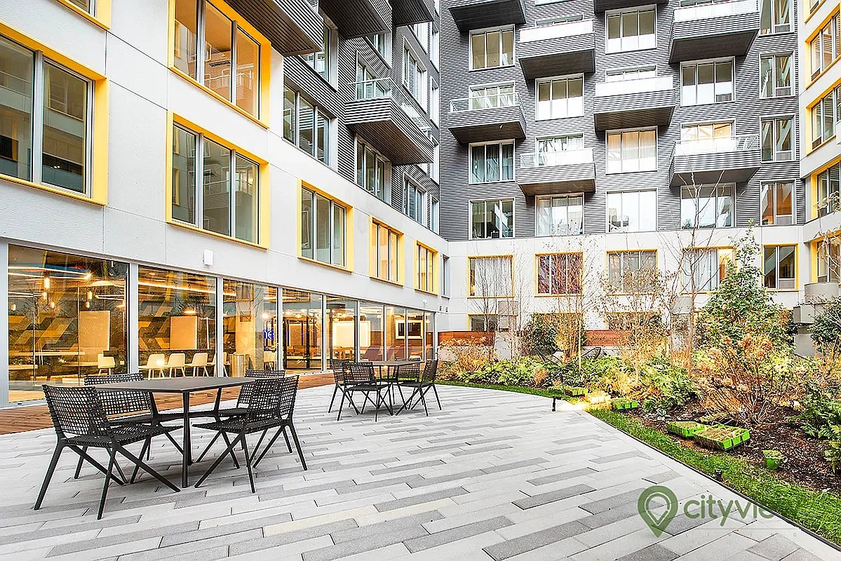 10 Montieth Street — Photo 2