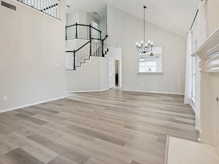 6137 Pebble Creek Dr — Photo 3