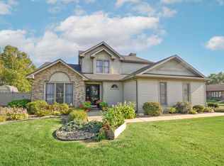 18930 Diamond Pointe Ct, South Bend, IN