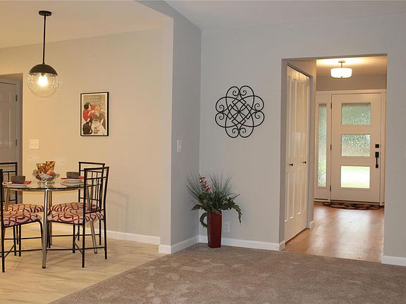 3rd image of 333 Turnbury Cir