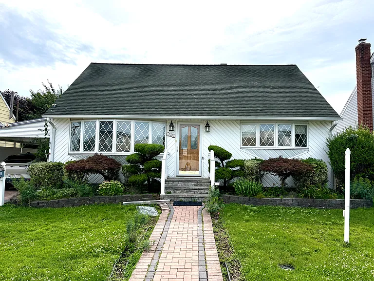 166 Wilfred Blvd — Photo 18