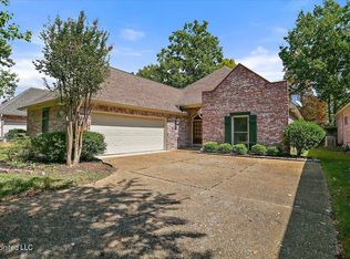 704 Versailles Dr, Ridgeland, MS 39157