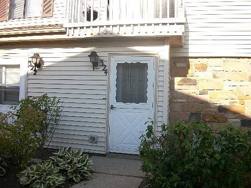 1st image of 324 Washington Ct #324
