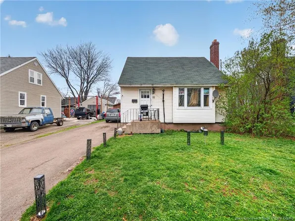 11 Friel St, Moncton, NB E1C 7M4