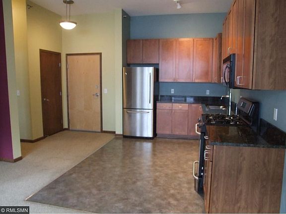 4th image of 2650 University Ave W APT 216
