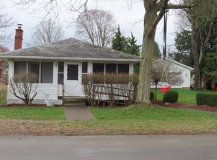 11916 Midway Dr, Conneaut Lake, PA 16316