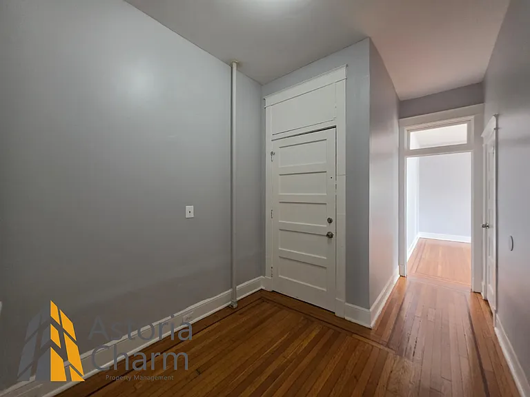 2206 Roslyn Ave #1 — Photo 5