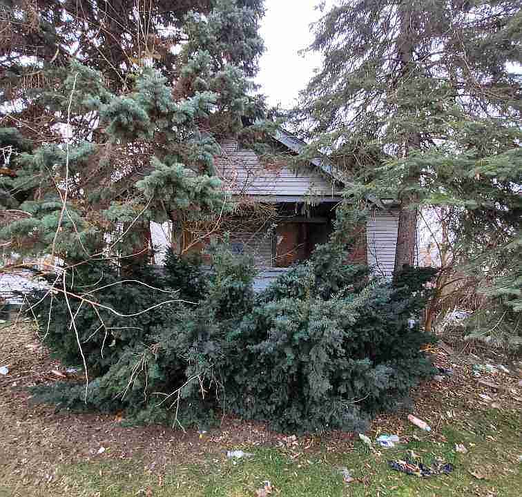 13936 Hazelridge