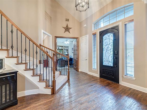 4th image of 3013 Clearpoint Dr