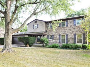 3633 Russett Ln, Northbrook, IL 60062