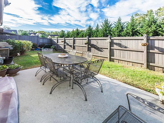 4th image of 11929 Summit Station Ln
