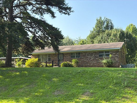 2nd image of 671 Duncan Ln