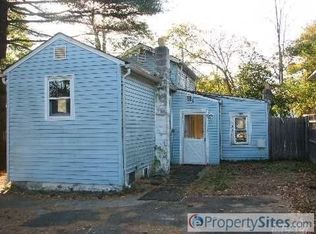 114 N 21st St, Wheatley Heights, NY 11798