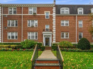 22 Hamilton Pl APT I1, Garden City, NY 11530