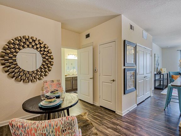 4th image of 1405 Southwood Plantation Rd #3207