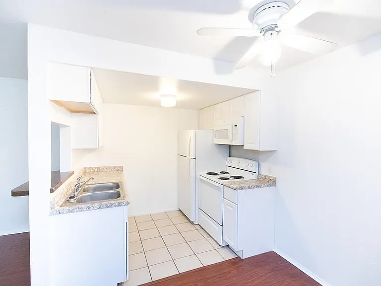 710 E Dean Keeton St #101 — Photo 5