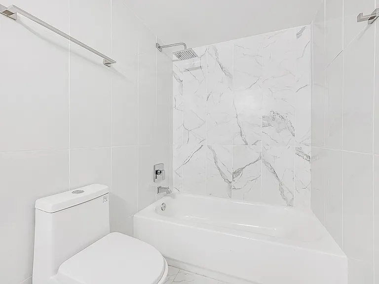 Echo Luxury Apartments — Photo 122