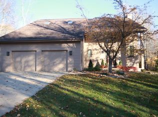 2362 N Trail Rd, Midland, MI 48642