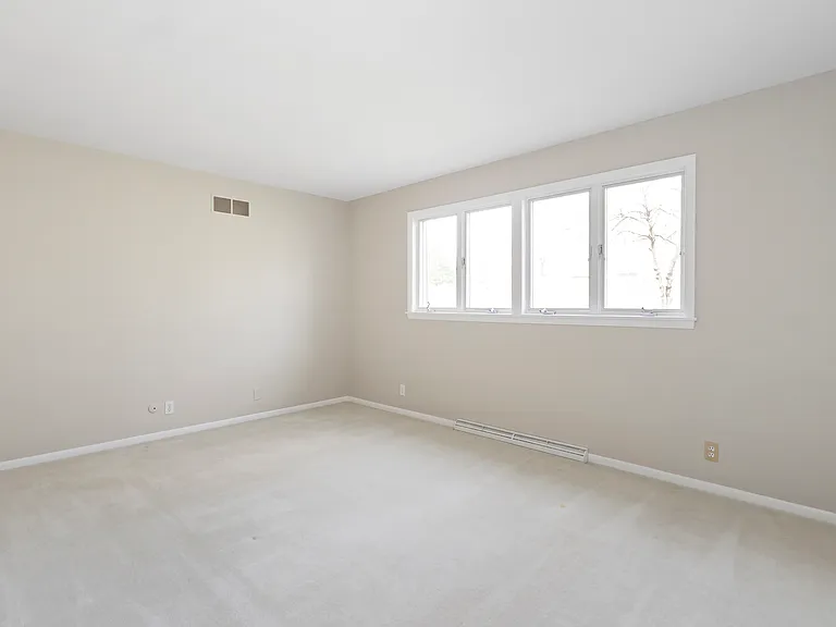 306 E Michigan Ave — Photo 17