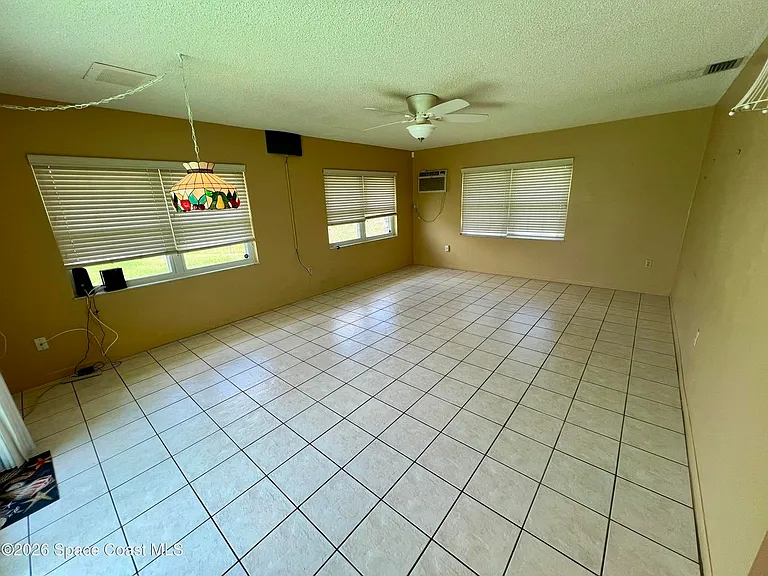 1497 Krin Ct NE — Photo 16