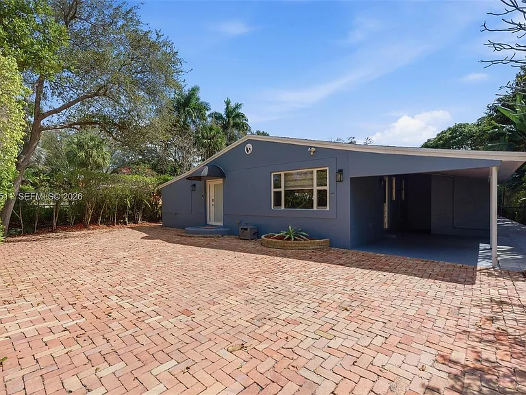 608 SW 13th St — Photo 24