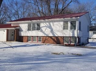 405 Blackhawk St, Ackley, IA 50601