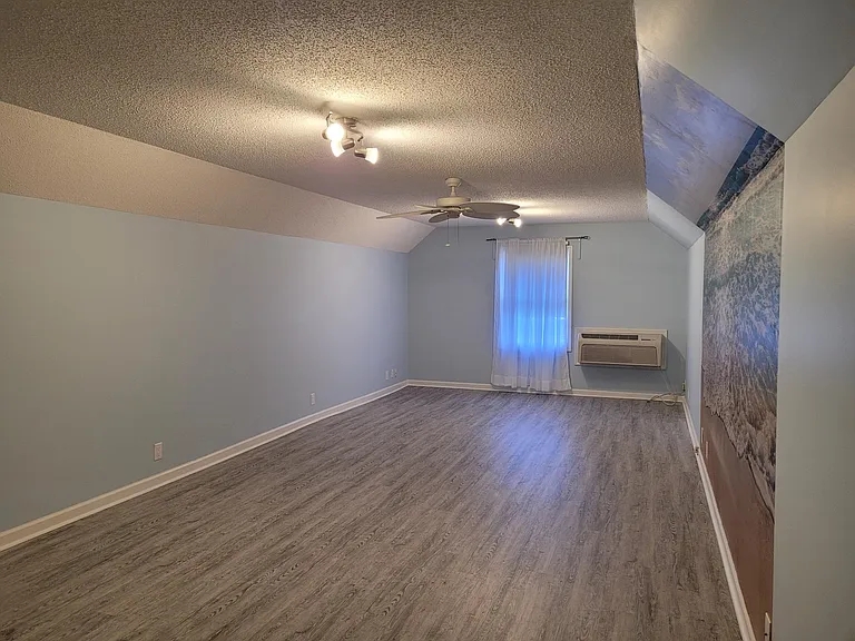 850 Torrey Pines Dr — Photo 30