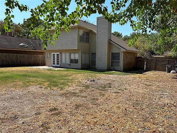 4th image of 8446 Lake Crystal Dr