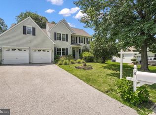8 Sweet Briar Rd, Coatesville, PA 19320