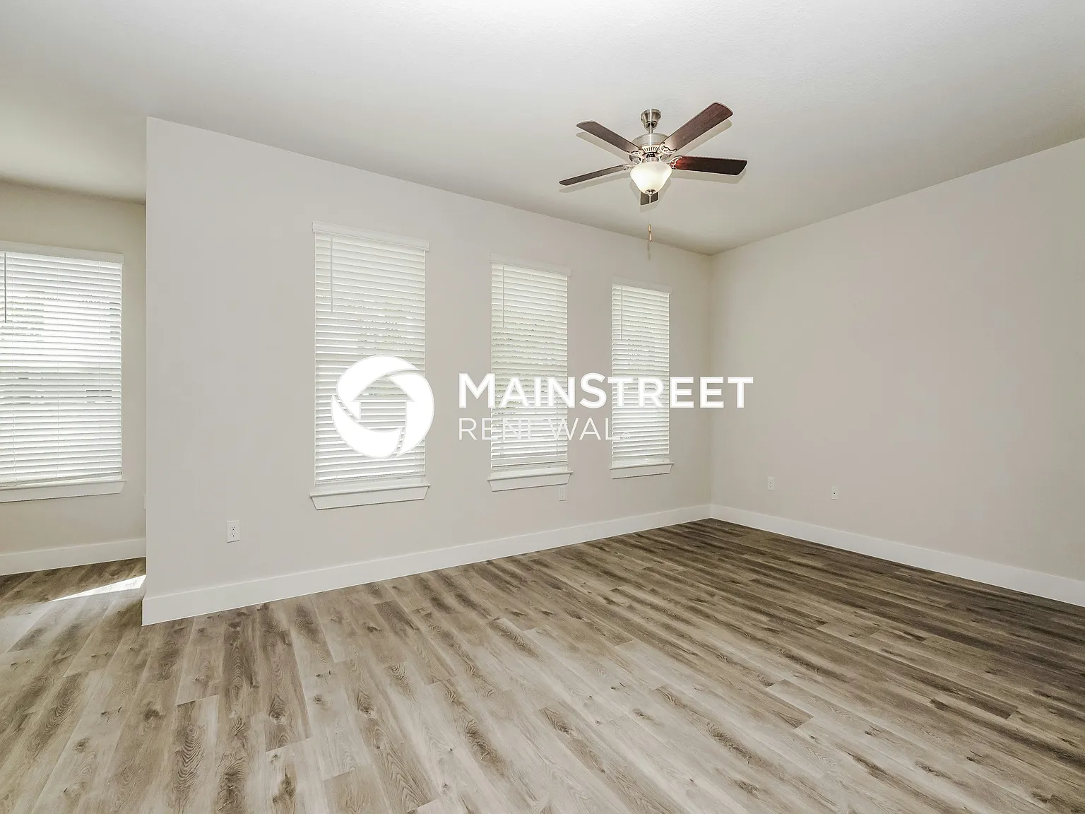 333 S Pine Street — Photo 2