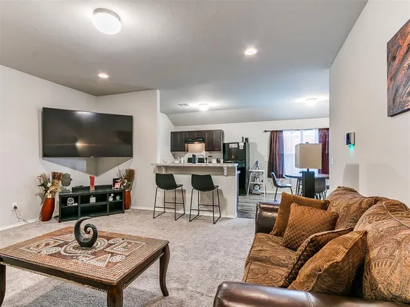 5312 Nicole Dr, Tuttle, OK 73089