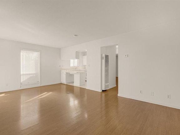 4th image of 10193 Park Cir W APT 1