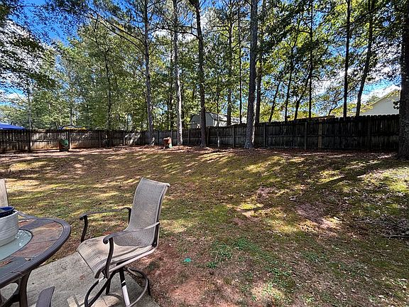 3rd image of 454 Fernwood Cir