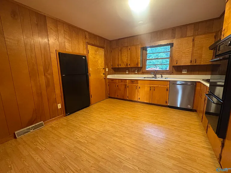 2103 Shannonhouse Rd SW — Photo 8
