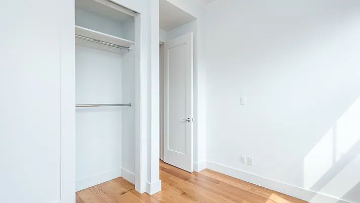 Rented by Nooklyn NYC LLC | media 18